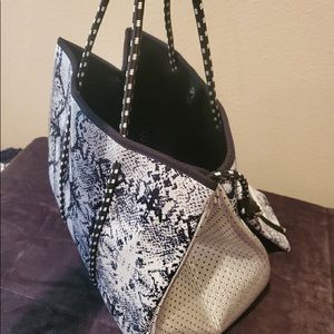 NEOPRENE LATEST TREND - LARGE BAG W SMALL BAG INCLUDED! EXPANDABLE TOO!